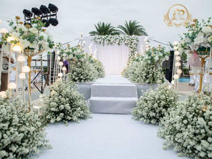 Trang trí sân khấu