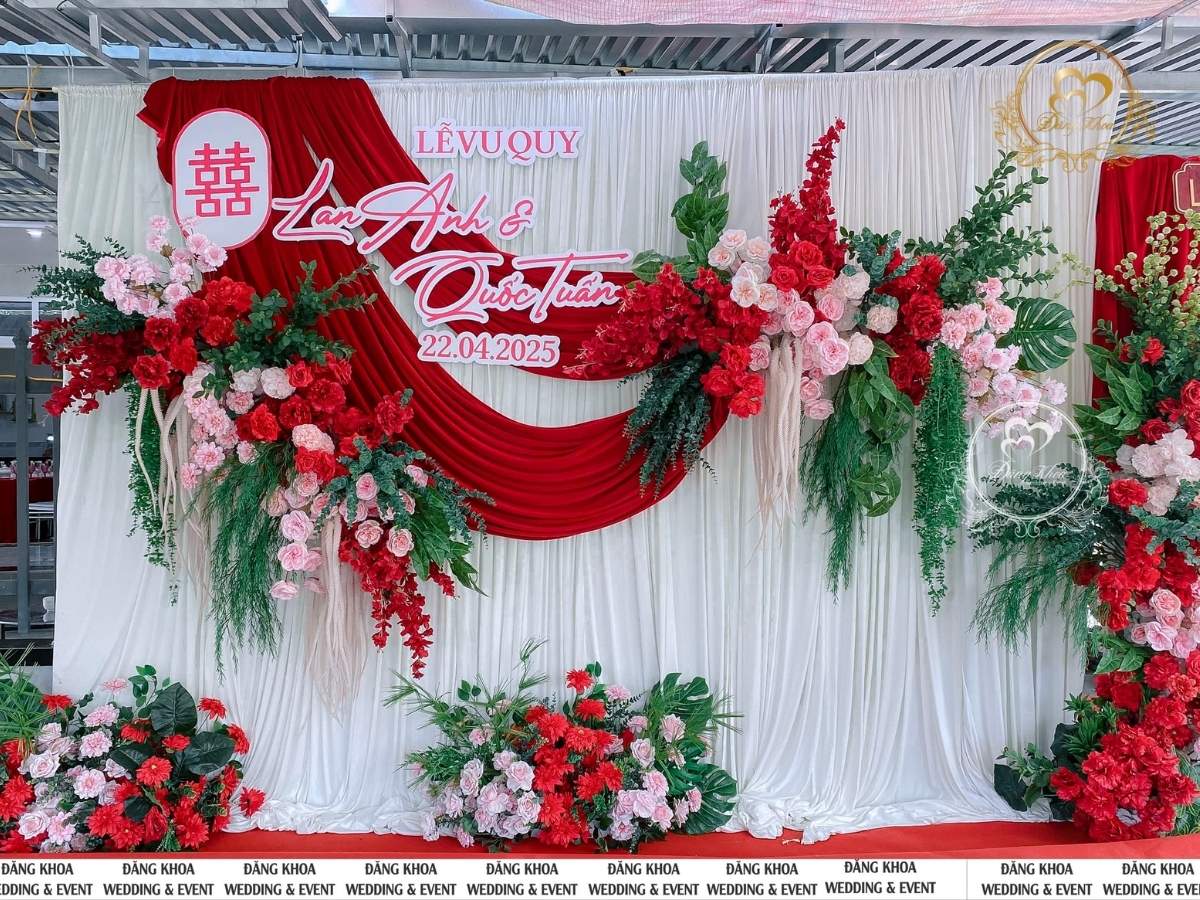 Mẫu backdrop phông chụp hình cưới tone đỏ 04