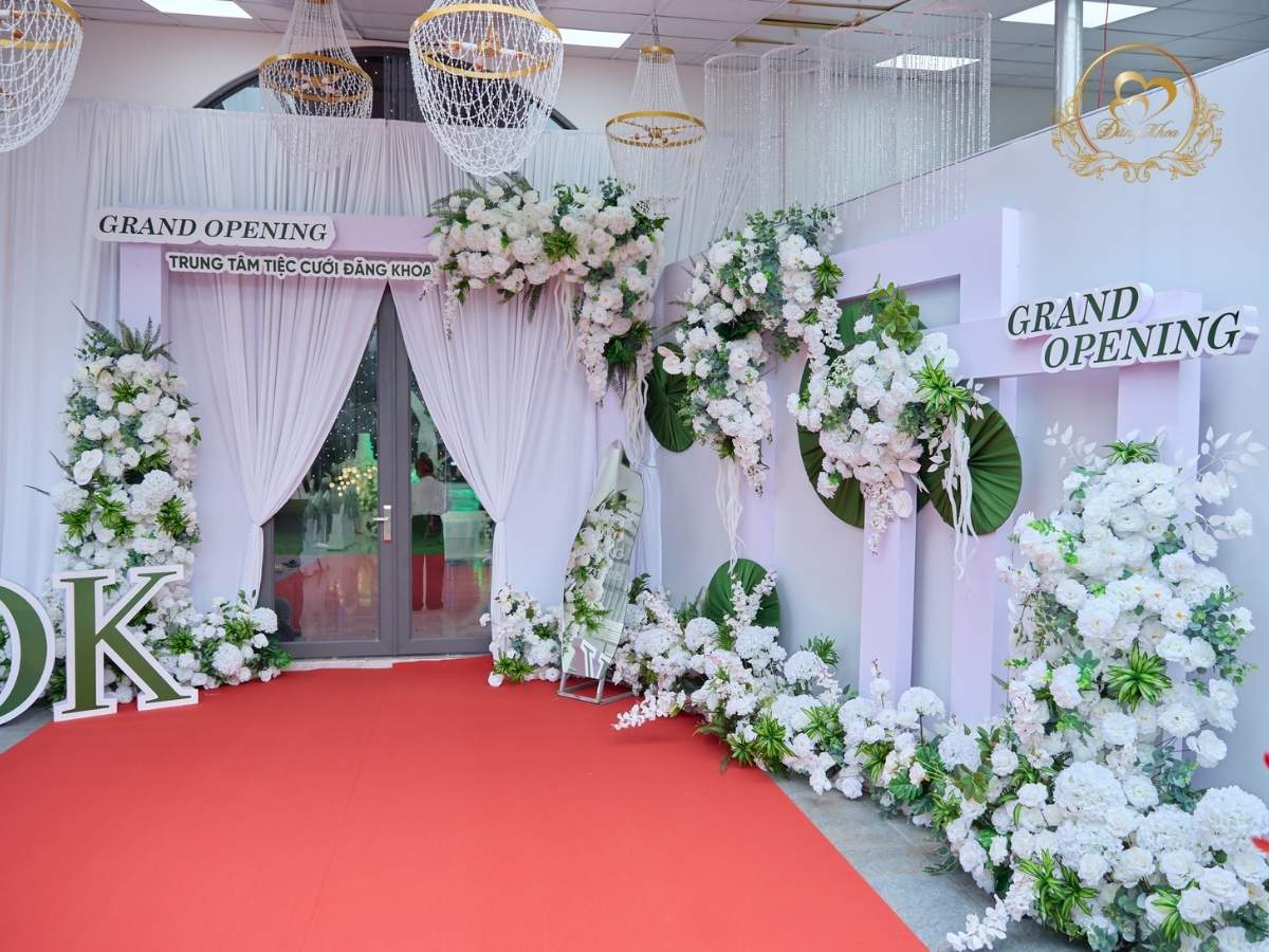 Mẫu backdrop phông chụp hình cưới tone trắng xanh lá 05