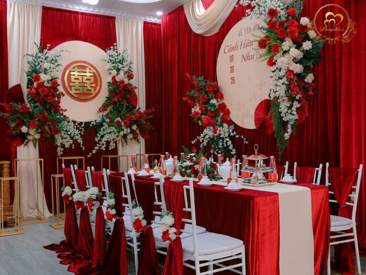 Top 50+ mẫu gia tiên đẹp tone đỏ 04