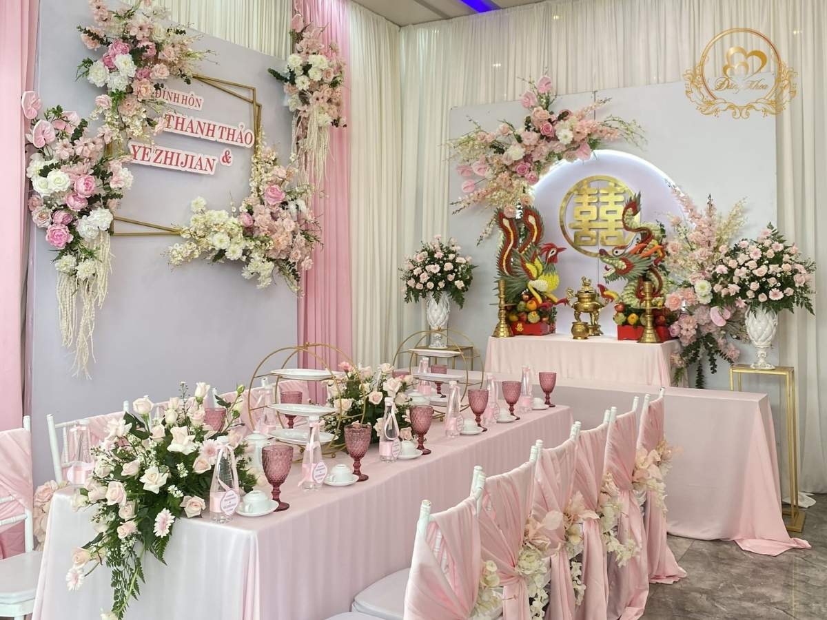 Top 50 mẫu gia tiên tone hồng 09