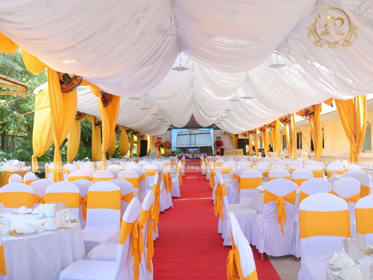 cuoihoidangkhoa-bobanghenemnovang02