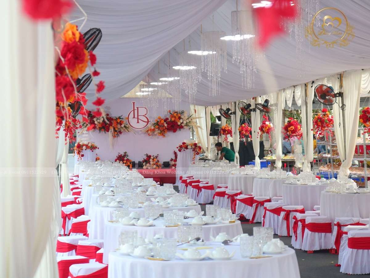 cuoihoidangkhoa-bobanghenhuanodo01