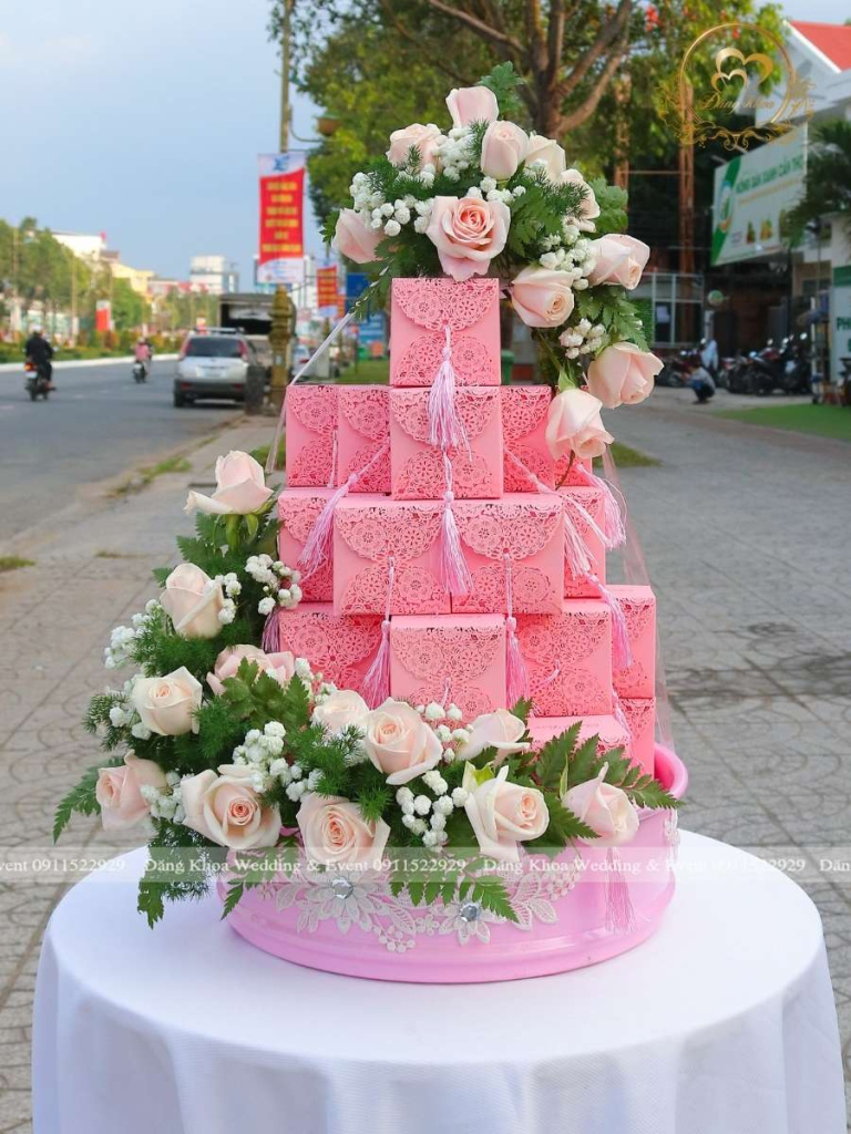 cuoihoidangkhoa-mambanhcupcaketonehong01