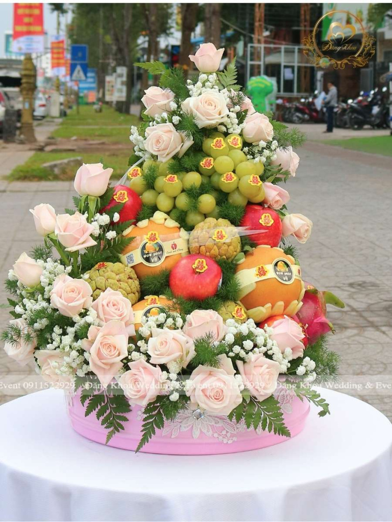 cuoihoidangkhoa-mamtraicaytonehong