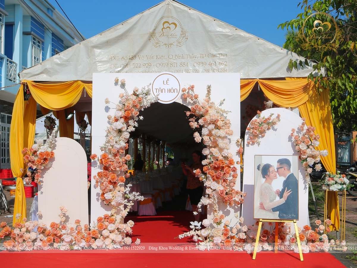 cuoihoidangkhoa-conghoatonenau05