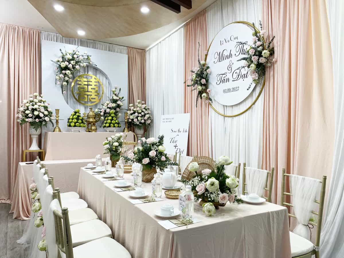 cuoihoidangkhoa-giatientonehong02