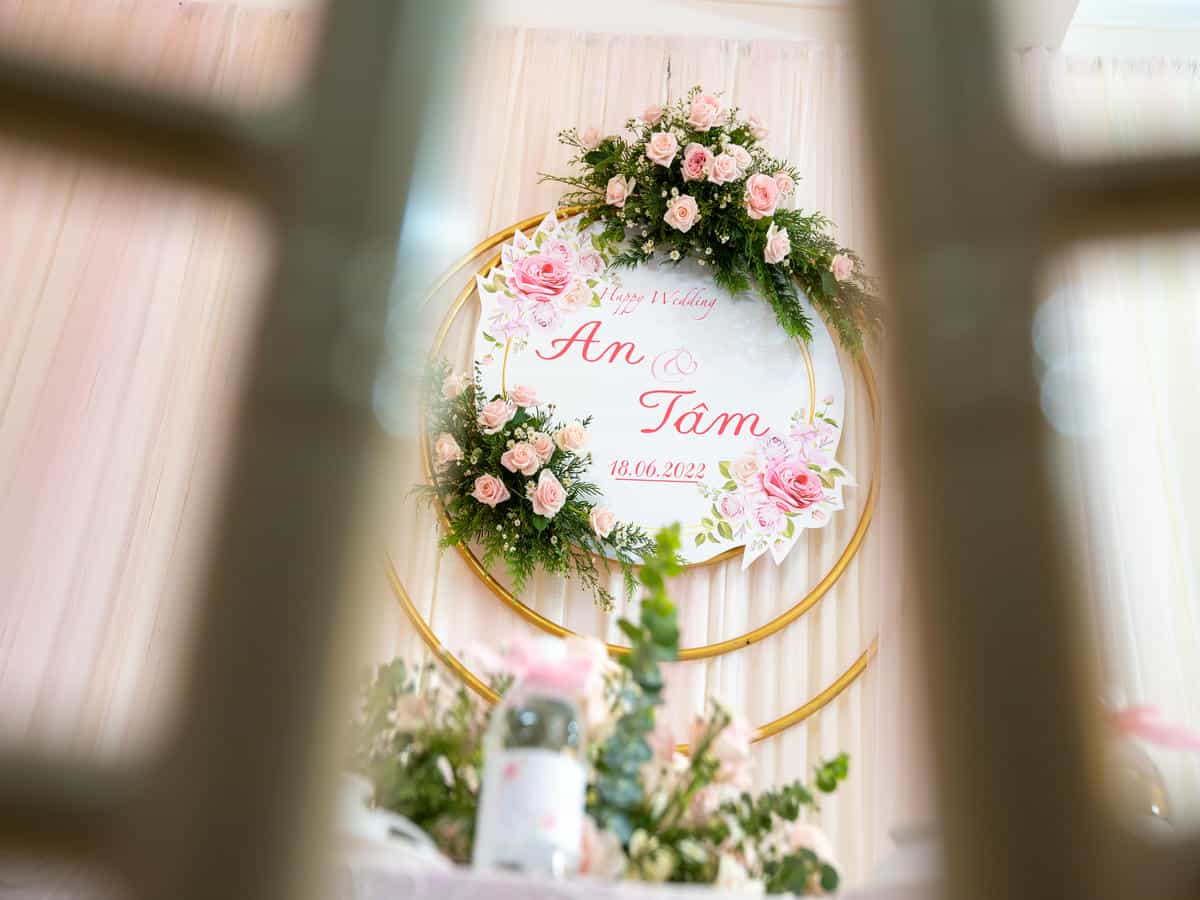 cuoihoidangkhoa-giatientonehong34