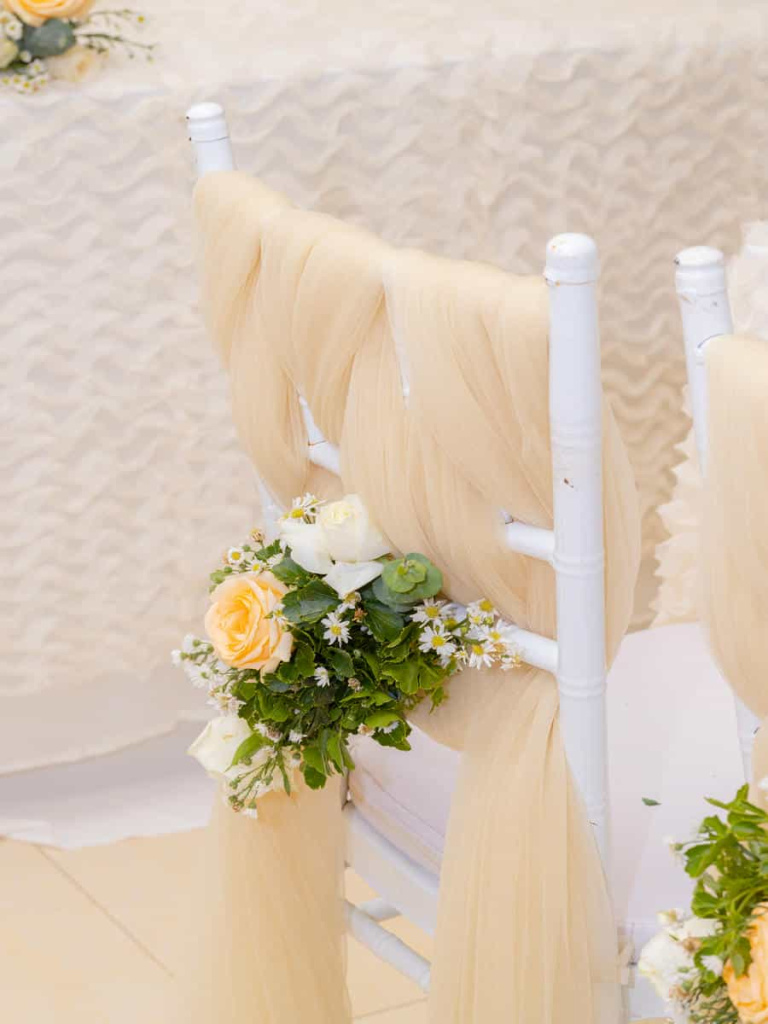 cuoi-hoi-dang-khoa-gia-tien-tone-vang-kem-01