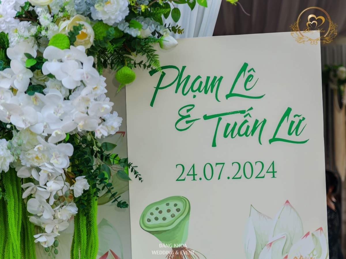 cuoi-hoi-dang-khoa-ten-co-dau-chu-re