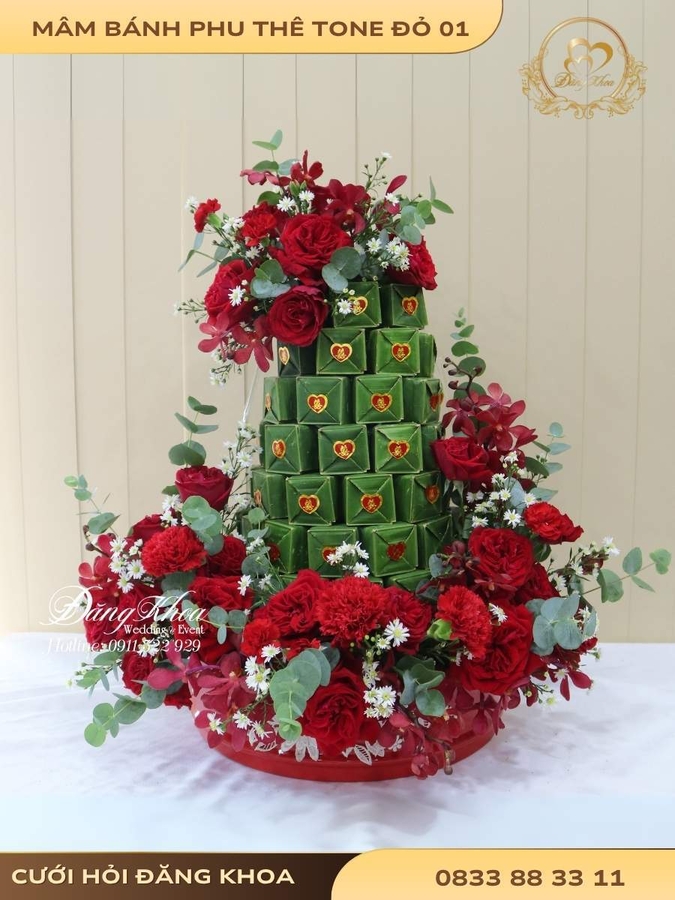 Mâm bánh phu thê & hoa tươi tone đỏ 01
