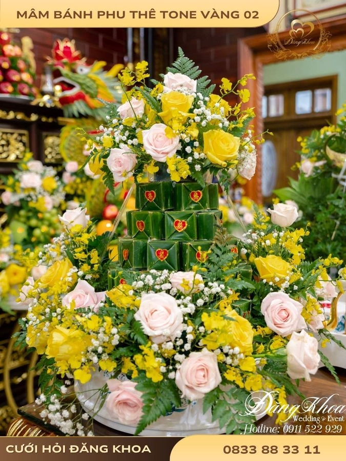 Mâm bánh phu thê & hoa tươi tone vàng 02