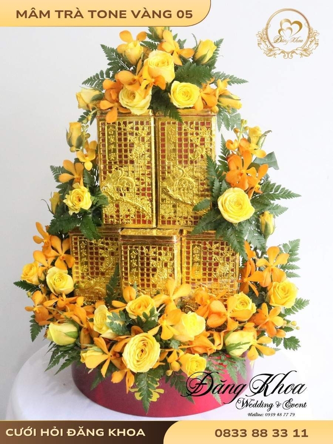 Mâm trà & hoa tươi tone vàng 05