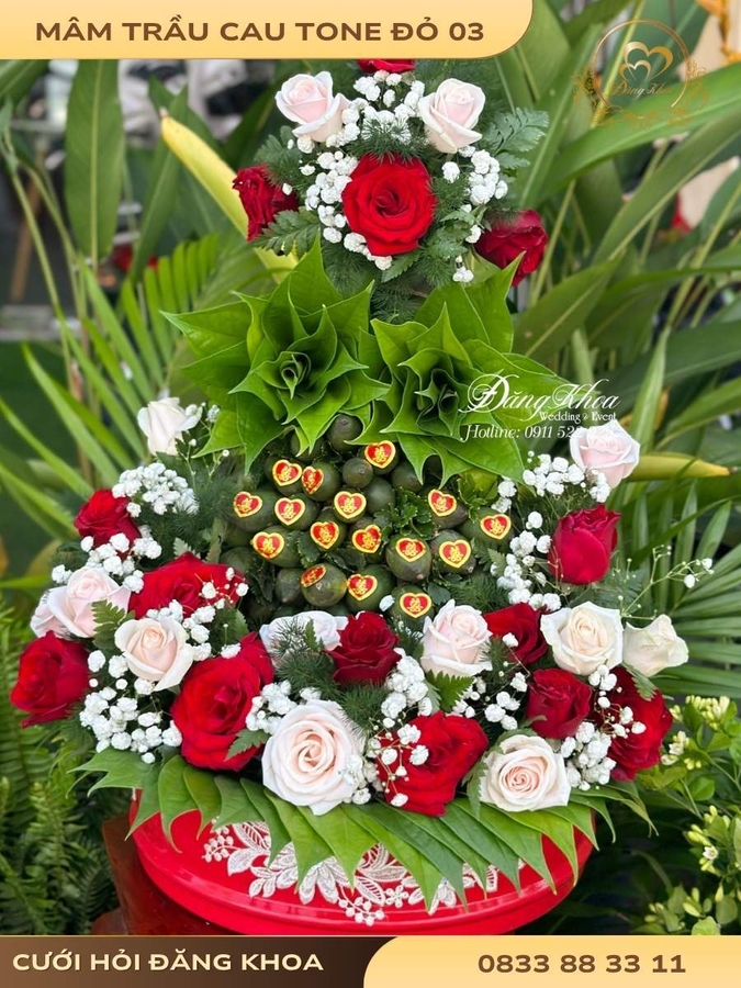 Mâm trầu cau & hoa tươi tone đỏ 03