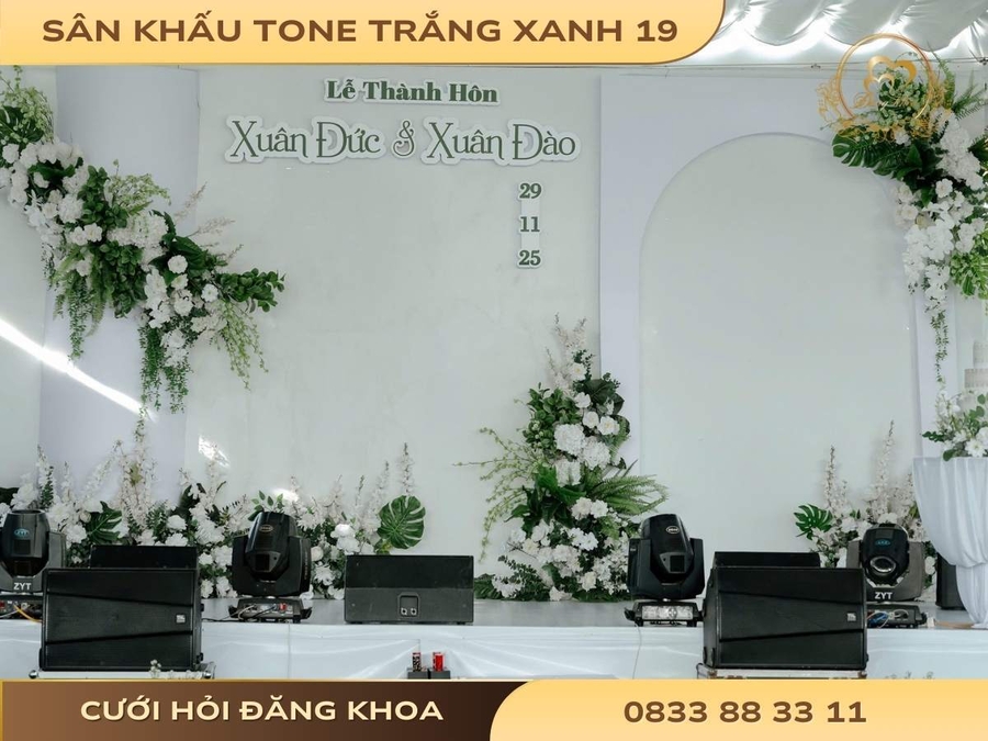 Sân khấu tone trắng xanh 19