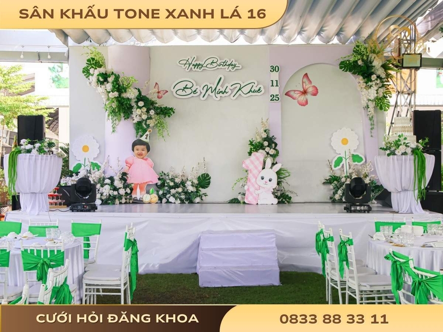 Sân khấu tone xanh lá 16