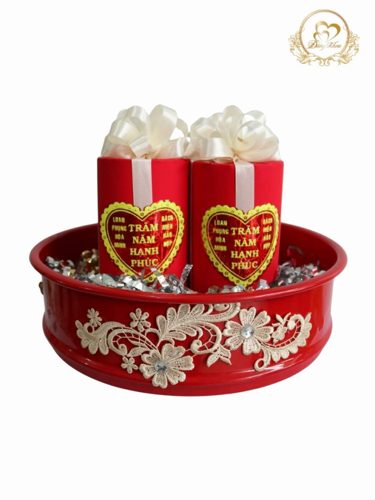 Mâm trà trăm năm hạnh phúc truyền thống tone đỏ.