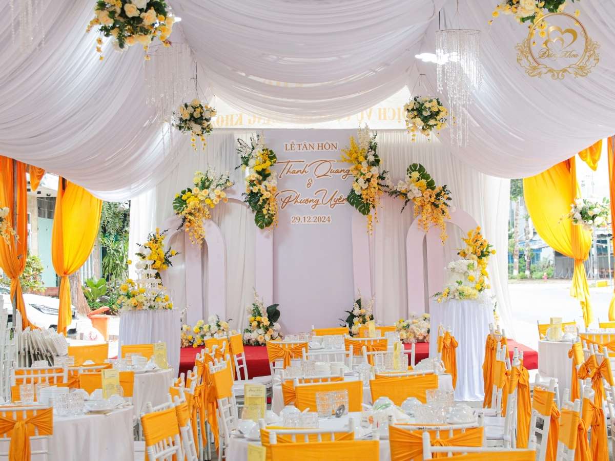 cưới hỏi đăng khoa - sân khấu tone vàng kem