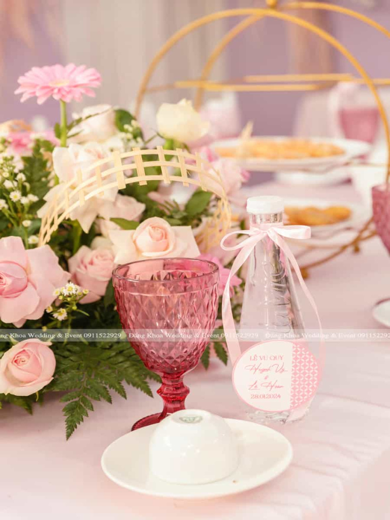 cuoihoidangkhoa-giatientonehong12