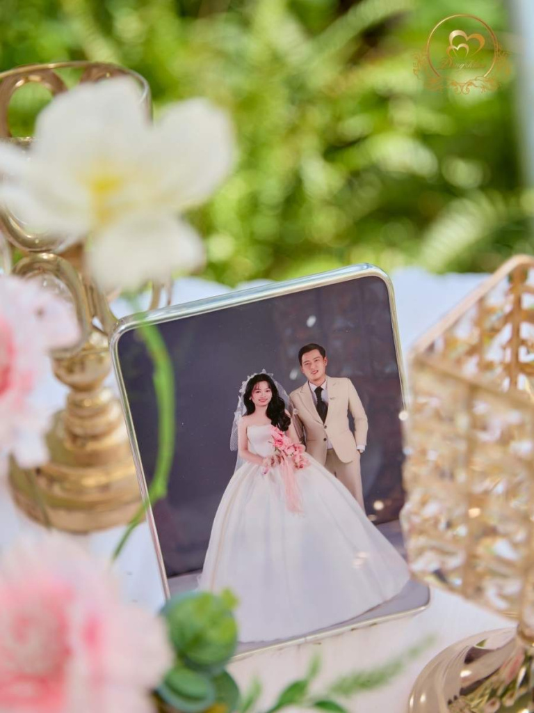 Khung ảnh cưới để bàn Gallery Lễ Tân Hôn