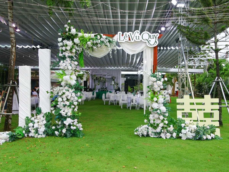 cuoihoidangkhoa-conghoatonetrangxanh