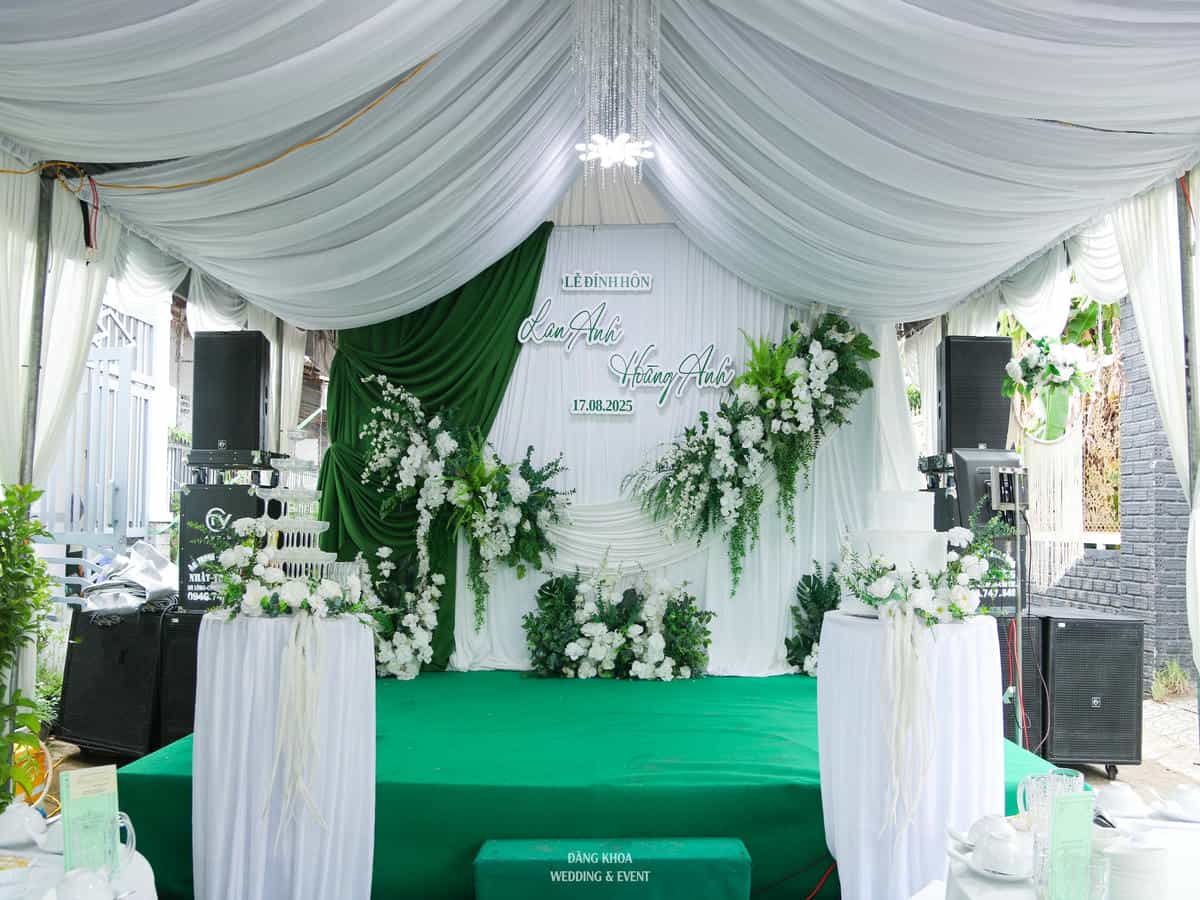 cưới hỏi đăng khoa - sân khấu tone trắng xanh