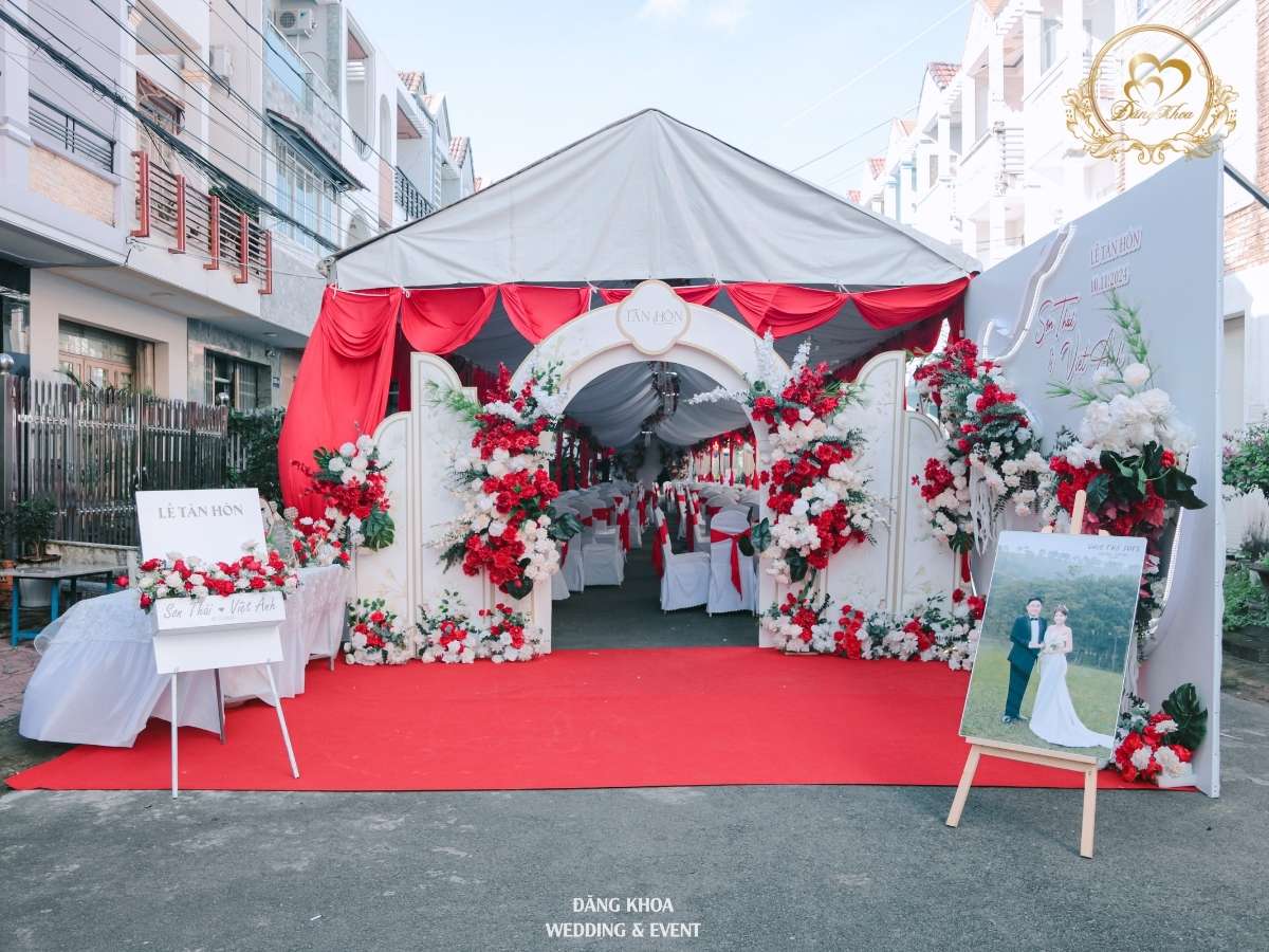 cưới hỏi đăng khoa - cổng hoa tân hôn tone đỏ