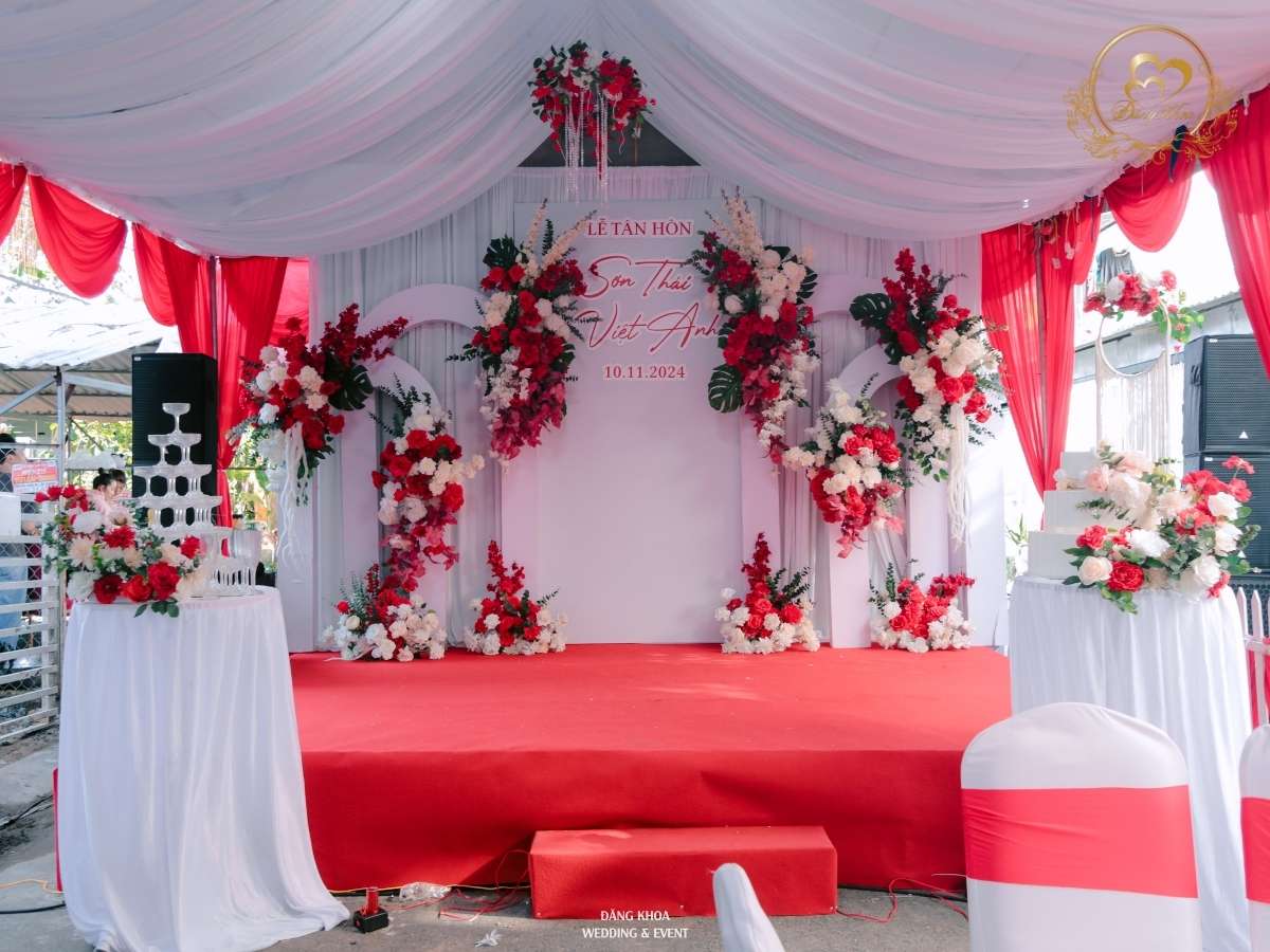 cưới hỏi đăng khoa - sân khấu tone đỏ