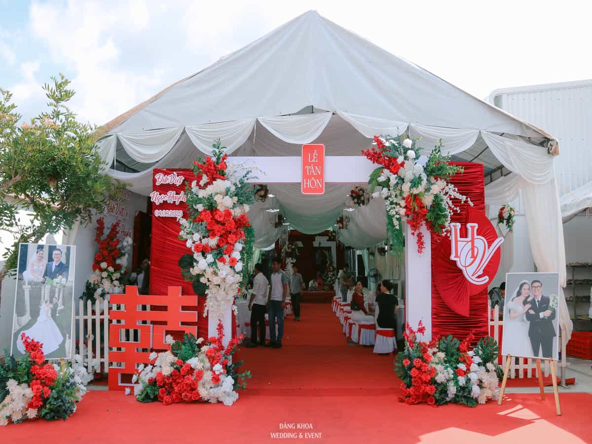 cuoihoidangkhoa-conghoaletanhontonedo