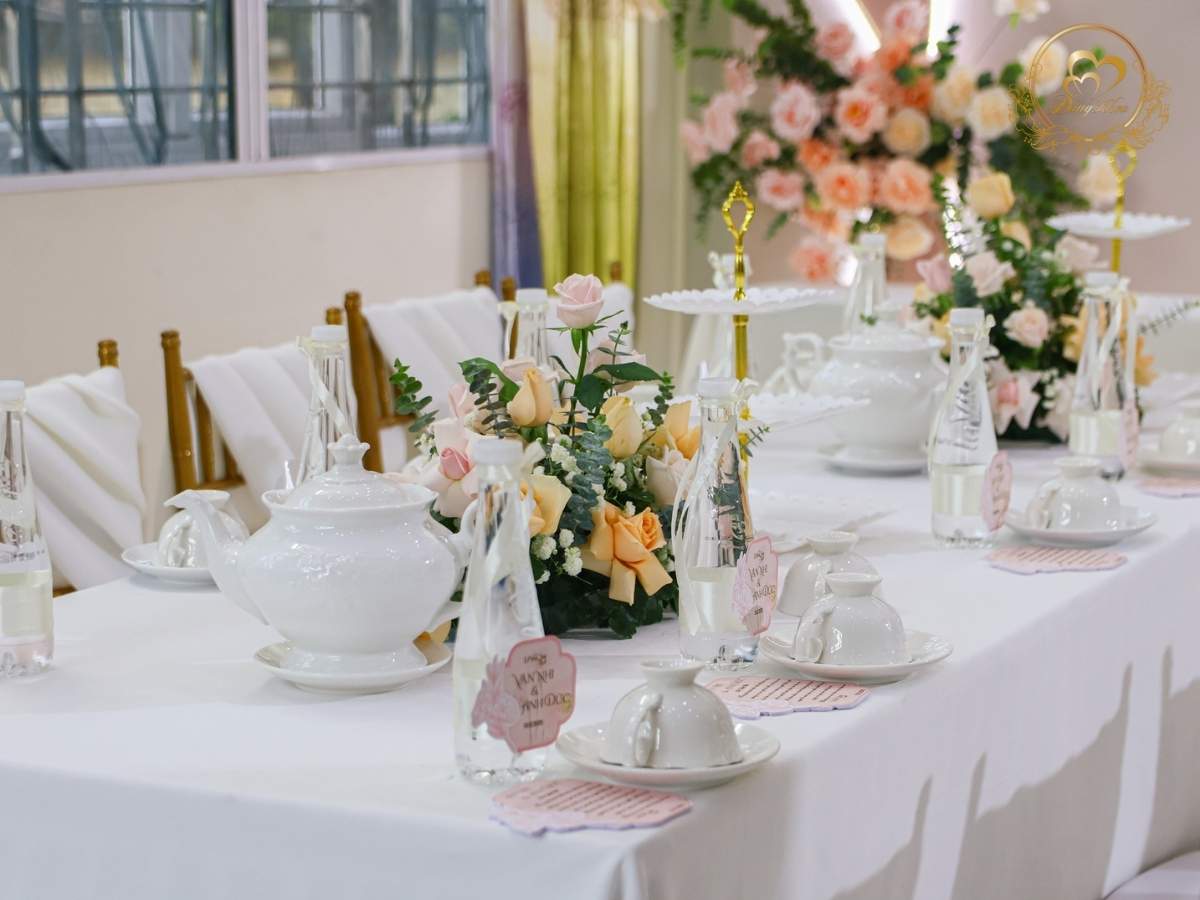 cuoi-hoi-dang-khoa-gia-tien-tone-cam-dao-01