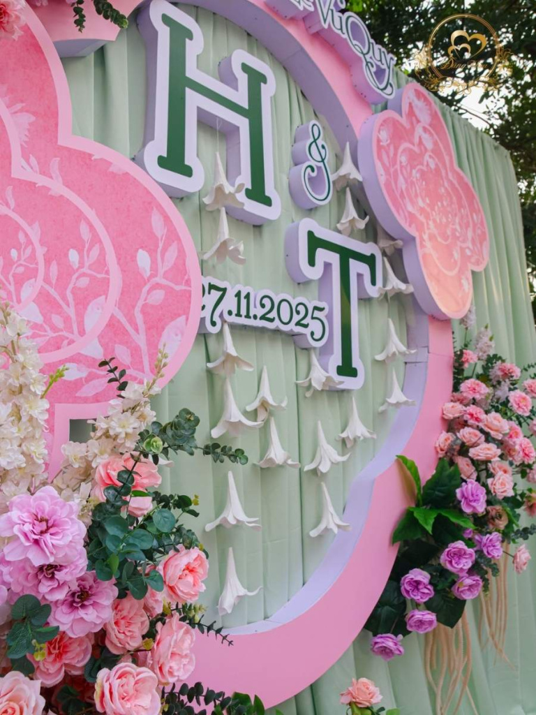 cuoihoidangkhoa-backdropphongchuphinhtonexanhmint