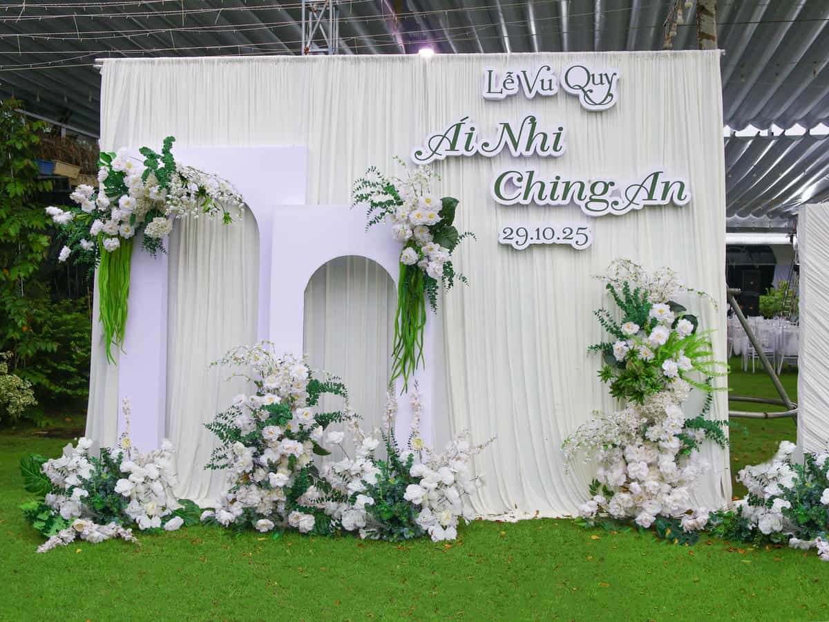 cuoihoidangkhoa-backdroptonetrangxanh