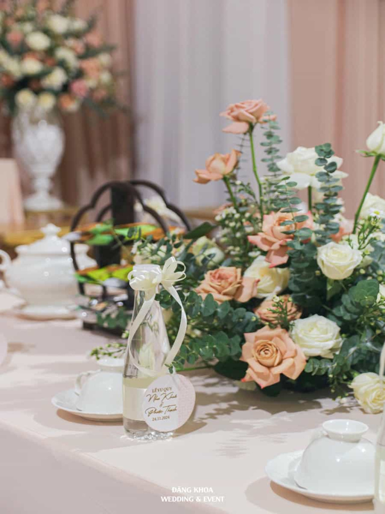 cuoihoidangkhoa-giatientonehong35