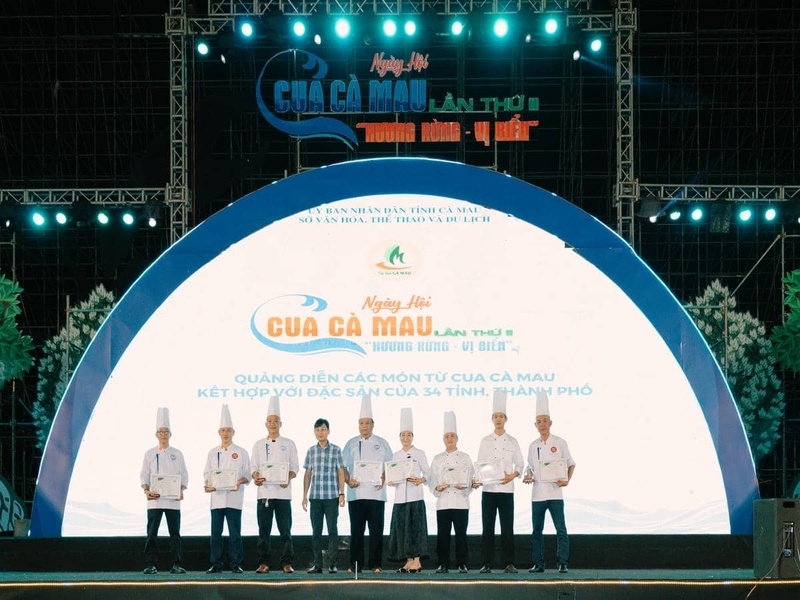 NGÀY HỘI CUA CÀ MAU