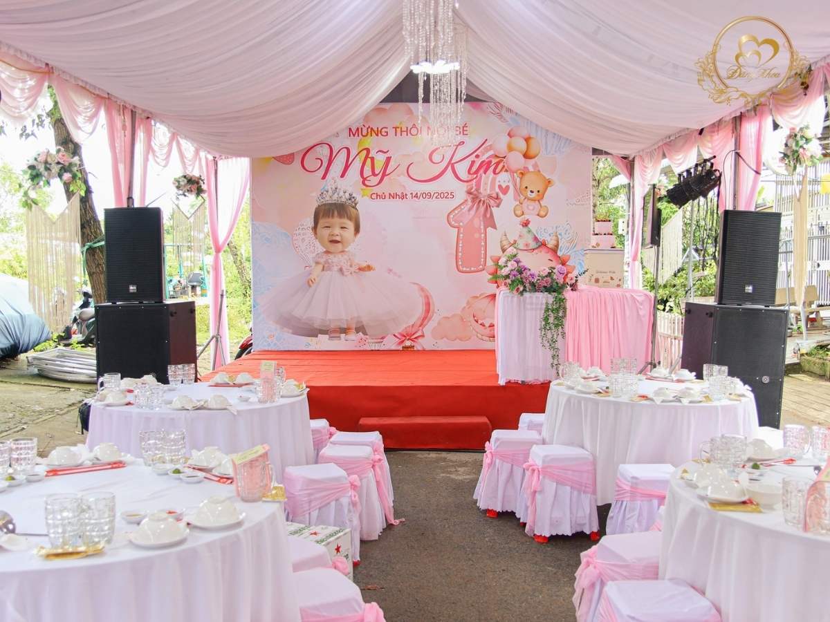 cuoihoidangkhoa-baninoxghenhuaphuvaivoantonehong