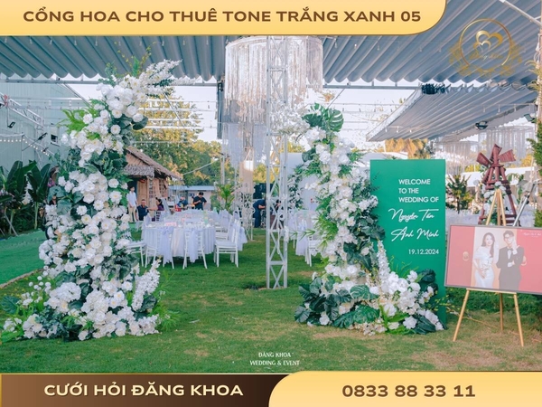 Cổng hoa cho thuê tone trắng xanh 05
