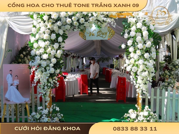 Cổng hoa cho thuê  tone trắng xanh 09