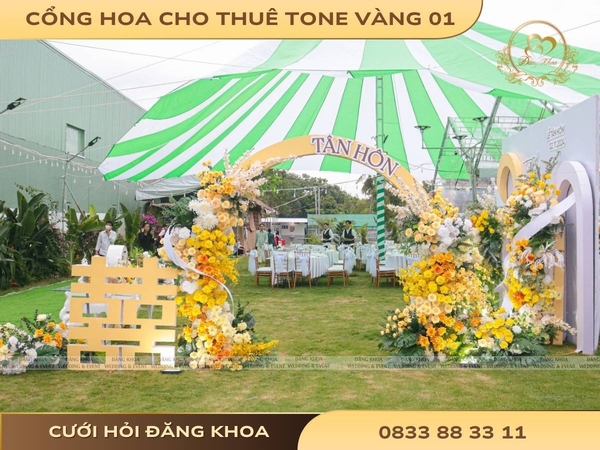 Cổng hoa cho thuê tone vàng 01