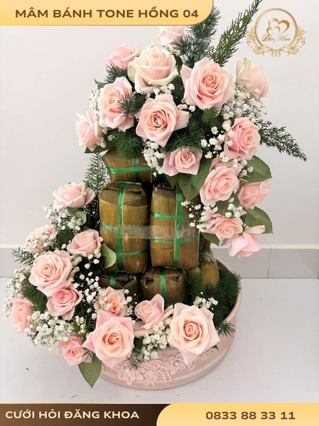 Mâm bánh & hoa tươi tone hồng 04