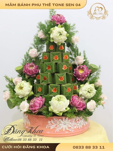 Mâm bánh phu thê & hoa tươi tone sen 04
