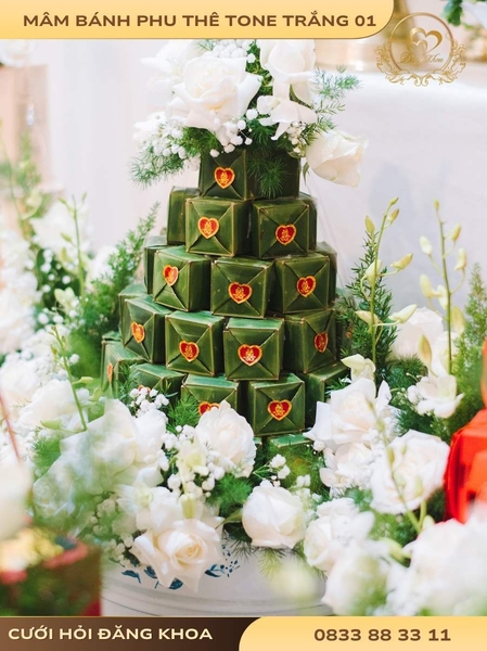 Mâm bánh phu thê & hoa tươi tone trắng 01