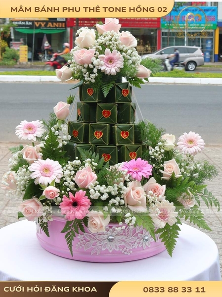 Mâm bánh phu thê & hoa tươi tone hồng 02