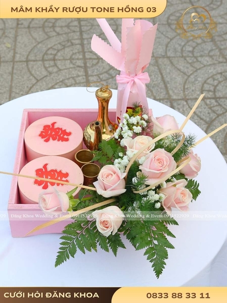 Mâm khầy rượu & hoa tươi tone hồng 03