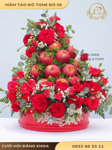 Mâm táo đỏ & hoa tươi tone đỏ 05