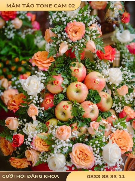 Mâm táo & hoa tươi tone cam 02