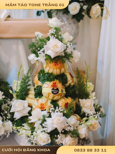 Mâm táo & hoa tươi tone trắng 01