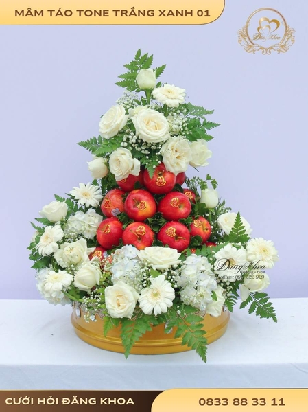 Mâm táo & hoa tươi tone trắng xanh 01
