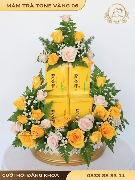 Mâm trà & hoa tươi tone vàng 06