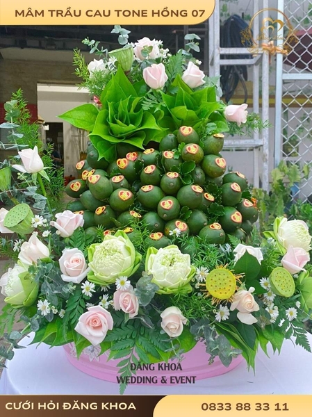 Mâm trầu cau & hoa tươi tone hồng 07