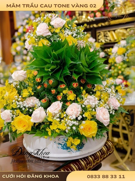 Mâm trầu cau & hoa tươi tone vàng 02